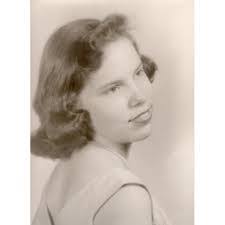 Debra Glen's Instagram, Twitter & Facebook