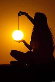 We Know How To Do It On Twitter Perspective Photography Forced Perspective Photography Silhouette Photography