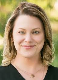 Lindsay Curry's Instagram, Twitter & Facebook