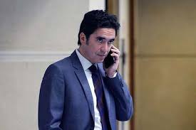 Quieren que la crisis la paguen los trabajadores mientras la oposición mantiene un silencio cómplice. Briones Candidato A Quien Amenaza Y Como Lo Miran Los Comandos De Chile Vamos La Tercera