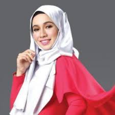 Ahad, 08 september 2013 12:00 am. Biodata Amira Othman Penyanyi Lagu Hati Hati Azhan Co