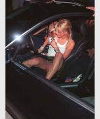 Hilton paris charles de gaulle airport. Paris Hilton Einmal Ohne Hoschen Immer Ohne Hoschen Leute Bild De
