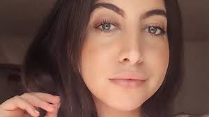 Meet Yola Robert: I Suck At Life Podcast Host & Senior Contributor at  Forbes — FORWARD FEMALE®