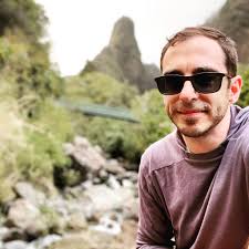 Hey guys. Need some help here. Are any of you guys using microphones with  guitar pedals? I borrowed my Oceans 11 to a friend who plays clarinet. He  tried connecting his mic