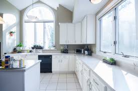 The national average for a painter in columbus, oh is $35,001 per year or $17 per hour. Professional Kitchen Cabinet Painting In Columbus Ohio