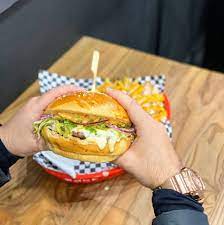 le very table villeurbanne a villeurbanne livraison mon resto halal