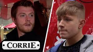 Max Humiliates Daniel at The Christmas Concert