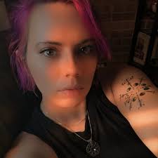 Okay who really tried the Facebook dating and don't be lying either  .....🤷😂