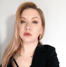 Made this today for my husband's birthday. He loves dark chocolate and rich  desserts. Followed the recipe exactly and it turned out amazing. Pairs  great with vanilla ice cream. 🍫😘