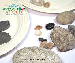 Summer is a time for camping out under the stars, snuggling up in sleeping bags, and this month's theme offers a mountain of ideas for bringing the fun of camping into the classroom. Preschool Camping Activities Theme