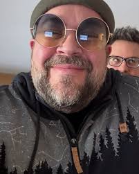 Proof of life! I know you've all been desperately to see my face but of  course, Jer has to steal the spotlight. How Typical. If you missed it, I  posted yesterday on