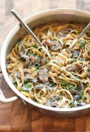 Au Menu Pour Ce Soir Fettucine Cremeuse Aux Champignons Recettes De Cuisine Recette Italienne Recette