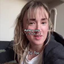 if Ashley Johnson has 0 fans I’m de*ad || im in my flop era bruh😭  #ashleyjohnson #ashleyjohnsonedit #elliewilliams #elliewilliamsedit  #piketrickfoot #thelegendofvoxmachina #tlou #tlou2 #thelastofus ...