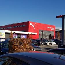 Every day, more than 1000 colleagues walk through our doors, ready to push sport and fashion forward. Puma Outlet Herzogenaurach Herzogenaurach Bayern