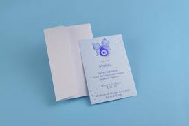 Die vollständige einladung mit allen details zur hochzeit versendet ihr zwei bis drei monate vor dem fest. Beschneidung Einladungskarte Turkis Mit Nazar Amulett Finden Sie Nur Bei Hayal Davetiye De Hochzeitskarten Beschneidungskarten Hennakarten
