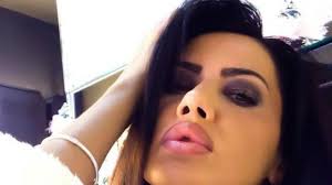 Oana zăvoranu arată de vreo 30 ani, dar are mult mai mult de atât! Oana ZÄƒvoranu È™i A Scos Silicoanele Uite Cum A Ajuns SÄƒ Arate Acum Vedeta Stirescu Ro