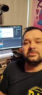 Jason Siebert (@hangingwithjason)