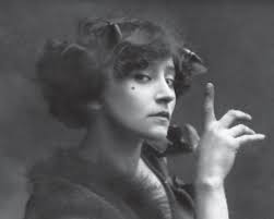 L'écrivaine Colette : scandaleuse, éprise de liberté et féministe  paradoxale