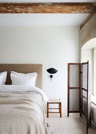 Especially decorations from natural materials speak for the feng shui. How To Decorate Your Bedroom According To Feng Shui Philosophy