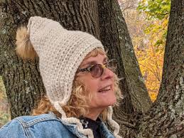 Hobbit-style Pom-pom Hat