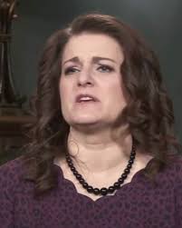 Can you share the gift exchange text thread from season 18?