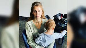 Moderatorin @rtlzwei author of das zuckerfrei kochbuch author of „mein umweg zum glück ⬇. Cathy Hummels Sohn Ludwig 2 Lernt Schon Englisch