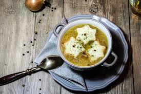 Franzosische Zwiebelsuppe Joyful Food Rezept Zwiebelsuppe Weihnachtsessen Kochen Franzosische Zwiebelsuppe