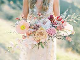 300,000 customers, 24x7 support, 20,000 gifts. What S In Season An Essential Guide To Summer Wedding Flowers