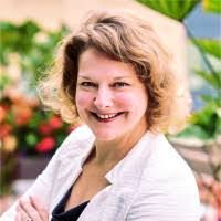 Ashley Rundell's Instagram, Twitter & Facebook