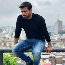 Efraín ruales, reconocido conductor ecuatoriano, fue víctima de un atentado este miércoles mientras la persona abatida es efraín ruales, quien recibió varios disparos. Efrain Ruales Fans Photos Facebook
