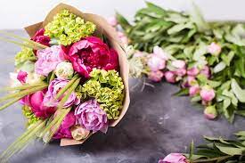 Being made from bamboo the vase is also environmentally friendly and sustainable. Flower Delivery Florist Shops Near You Price Chopper