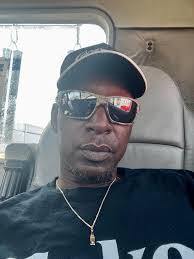 Dwayne Vaden's Instagram, Twitter & Facebook