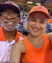 Connie Cotten's Instagram, Twitter & Facebook