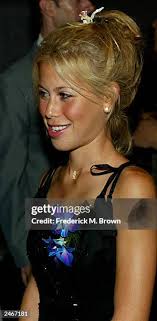 19 Photos & High Res Pictures