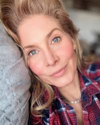 The Fairmont family, fangs, and a few little extras. Love these talented,  kind, and make-me-laugh-out-loud people. ⁣ ⁣ #netflix #firstkill