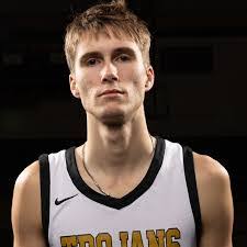 Austin Waters's Instagram, Twitter & Facebook