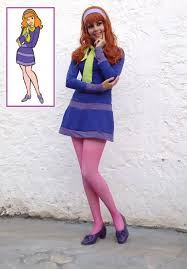 Keila Menezes as Daphne Blake from Scooby Doo (Instagram: keilazor_el) :  r/cosplaygirls