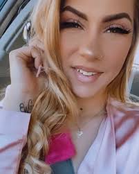 Angie Marie (@ayedotmarie) • Instagram photos and videos