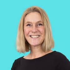 Would YOU go to bed at 7.30pm every night to lose weight?