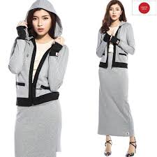 Một số áo còn có phần tay áo được may phủ vừa cả đôi tay, có thêm lỗ xỏ ở ngón cái. Kinh Nghiá»‡m Mua Ao Chá»'ng Náº¯ng Nam Ná»¯ Tráº» Em Tá»'t Nháº¥t Pháº§n 3 Websosanh Vn
