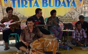 Ditulis kelas indonesia jumat, 06 november 2020 tulis komentar. Musik Tarling Aliran Tua Yang Jarang Kita Dengar Beritaku Id