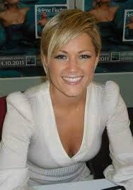 Sie ist 37 jahre alt. Helene Fischer In 2021 Schone Frisuren Kurze Haare Helene Fischer Kurze Haare Helene Fischer Bilder