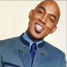 Dennis Onken's Instagram, Twitter & Facebook