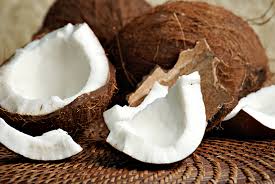 The lauric acid in coconut oil has nourishing properties that are especially prone to soak into the strands of your hair. Can Coconut Oil Make Your Hair Dry Here S Why It Doesn T Work For All Hair Types Allure