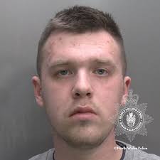 Stalker turns up at college with knife threatening kill woman