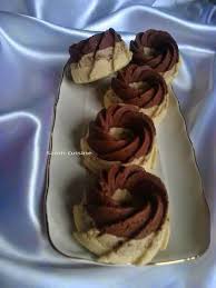 Gateaux Tourbillon Aux Trois Saveurs Choco Amandes Chocolat Rape Et Vanille 250g De Beurre 4 Jaunes D œuf 50g Gateau Tourbillon Gourmandise Recette