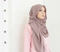 Ayudia memilih style hijab warna yang terkesan lebih kalem dan simpel. Tutorial Hijab Simple Untuk Fashion Show In 2021 Hijab Tutorial Hijab Tutorial Hijab Simple