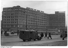 Sie werden weitergeleitet zu ihrer sparkasse. App In Die Geschichte Berlin Berlin Geschichte Berlin Alexanderplatz