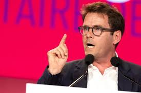 Nicolas Mayer-Rossignol défie Olivier Faure