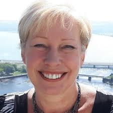 Marie-Pierre Caouette MOA, Adm.A. coach PCC gestion en ligne